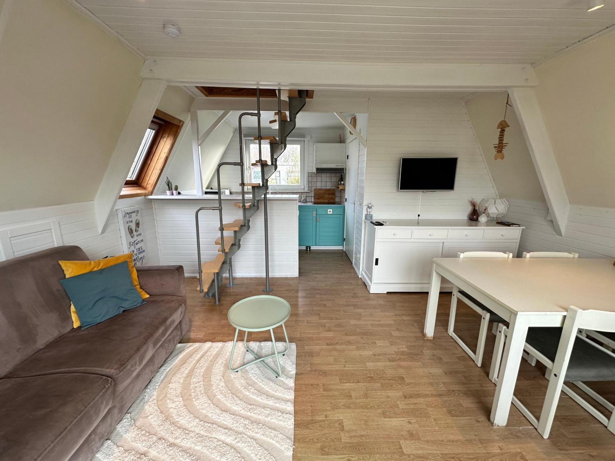 Gezellige Chalet In Nieuwpoort - Opkuis Inbegrepen In De Prijs Oostduinkerke Exterior photo