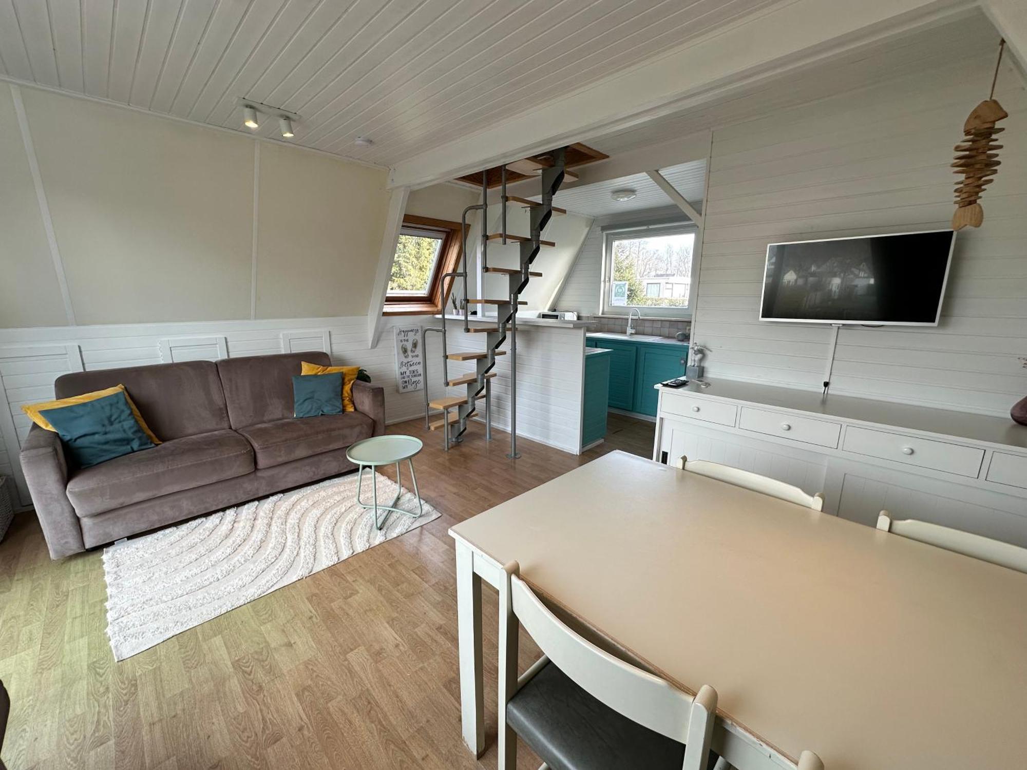 Gezellige Chalet In Nieuwpoort - Opkuis Inbegrepen In De Prijs Oostduinkerke Exterior photo